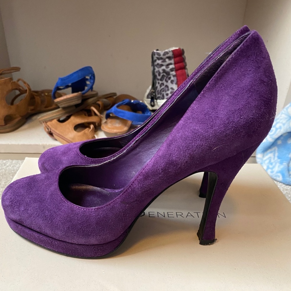 BCBG heels 6